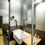 Otel Petronilla - In 4*