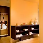 Petronilla - In Otel 4*