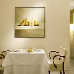 Petronilla - In Otel 4*