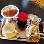 Petronilla - In Otel 4*