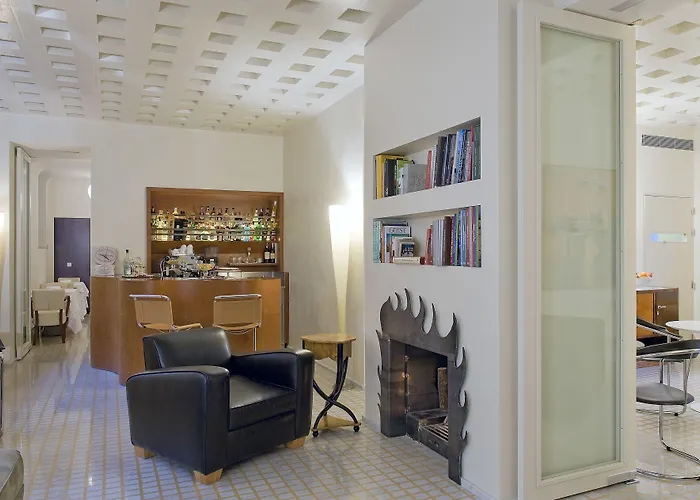 Hotel Petronilla - In 4*