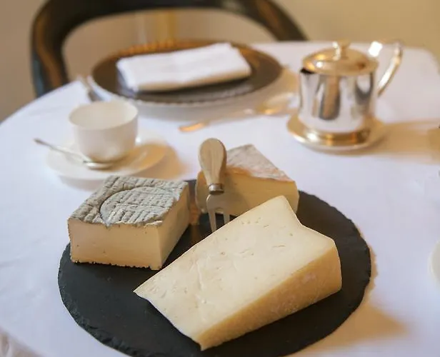 Hotel Petronilla - In 4*